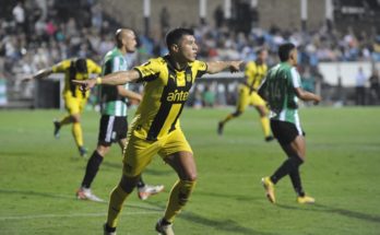 Apertura: Peñarol derrotó 2-1 a Racing en el Parque Viera y se mantiene líder invicto