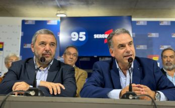 El senador Mario Bergara firmó el acuerdo de apoyo al precandidato Yamandú Orsi