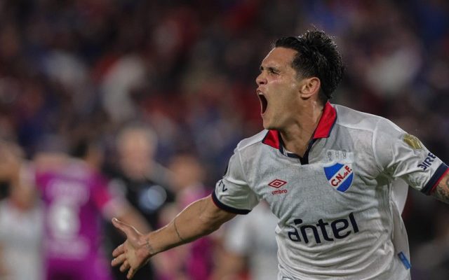 Libertadores: Nacional, que fue dominante, venció 2-0 a Libertad en el Gran Parque Central