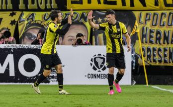 Copa Libertadores: Peñarol no perdonó y goleó 5-0 a Caracas en el Campeón del Siglo