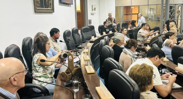 Presentaron denuncias contra la Intendencia por entrega de terrenos a cambio de militancia política en FA