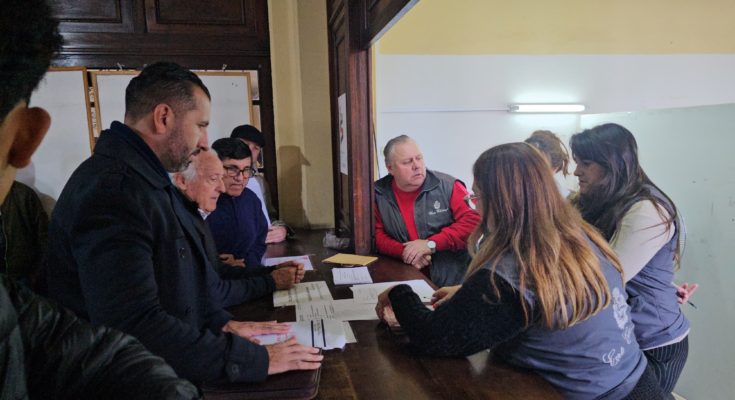 Perna presentó 25 listas con unos 2 mil candidatos que apoyan su candidatura hacia la elección interna