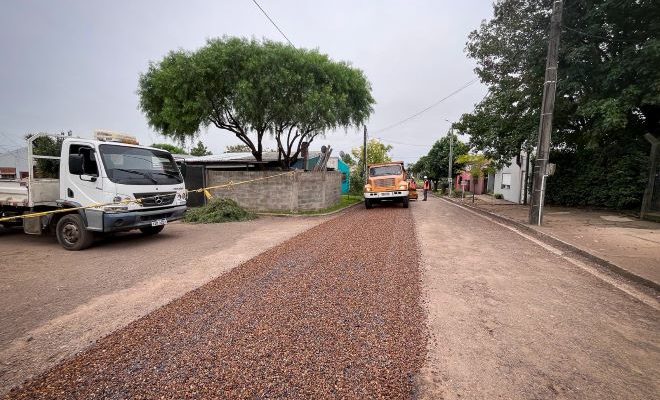 Intendente Lima y Director de Obras resaltan mejoras en las calles del Complejo Río Uruguay