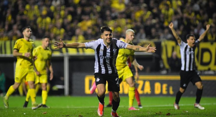 Intermedio: Wanderers venció 2-0 a un desconocido Peñarol en el Viera y le sacó el invicto