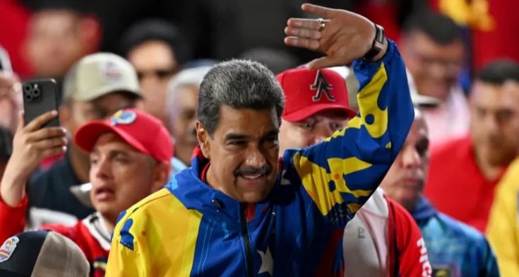 Maduro reelecto presidente tras horas de tensión y denuncias de fraude en Venezuela