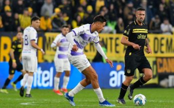 Intermedio: Peñarol venció agónicamente 1-0 a Defensor Sporting y se metió en la final