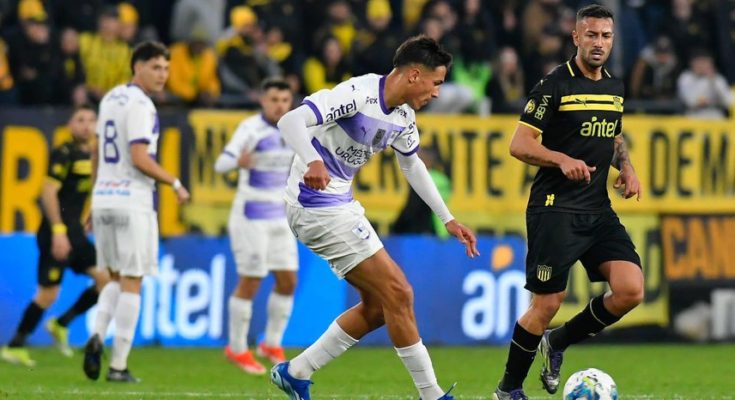 Intermedio: Peñarol venció agónicamente 1-0 a Defensor Sporting y se metió en la final