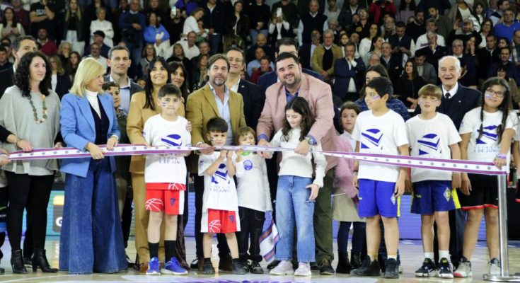 Paysandú reinauguró estadio cerrado 8 de Junio con partido de básquetbol entre Uruguay y Argentina y presencia de Lacalle Pou