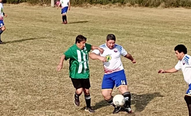 Se juega una nueva fecha de la Asociación de Fútbol Máster de Salto