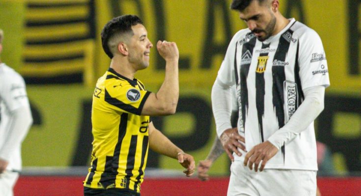 Libertadores: Peñarol goleó a The Strongest 4-0 de local y se encamina a cuartos de final