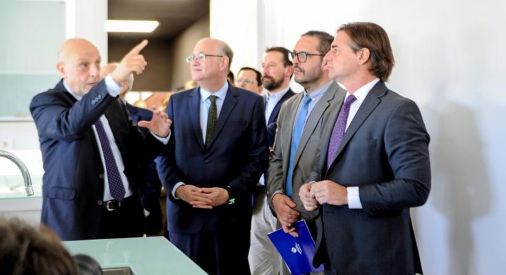 Lacalle Pou inauguró laboratorio de investigación alimenticia en Montevideo