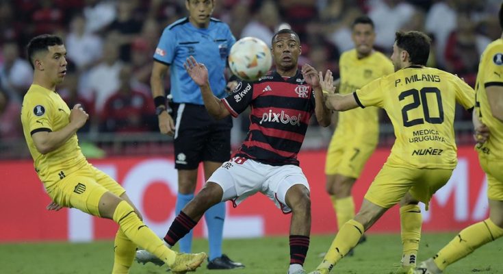 Libertadores: Peñarol mostró credenciales y venció 1-0 a Flamengo en el Maracaná