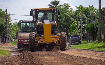 Intendencia de Salto avanza en el mejoramiento vial del barrio Ceibal, informó Andrés Lima