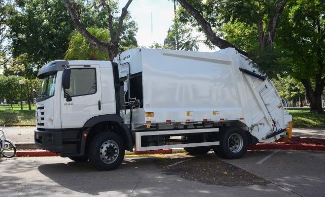 Intendente Lima confirmó la compra de dos camiones recolectores con sistema levanta contenedores