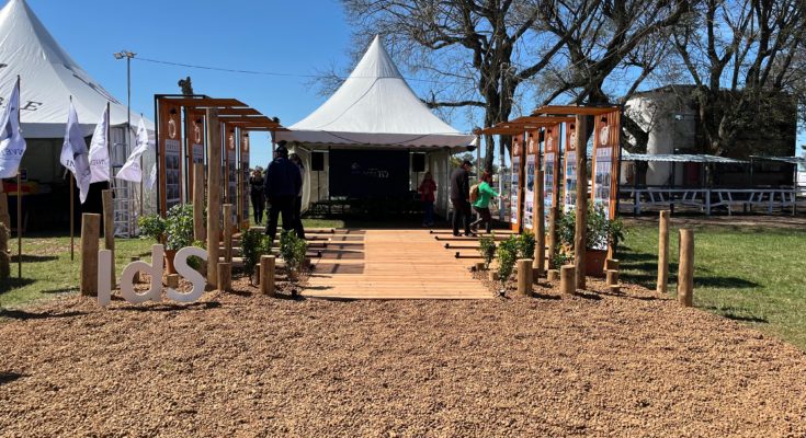 El Intendente Lima recorrió la Expo Salto y celebró una nueva edición de la emblemática muestra agroindustrial