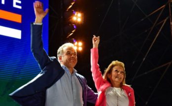 Intención de voto de cara a las elecciones del próximo domingo: el 44% piensa elegir al FA, el 23% al PN y el 15% al PC, según Cifra