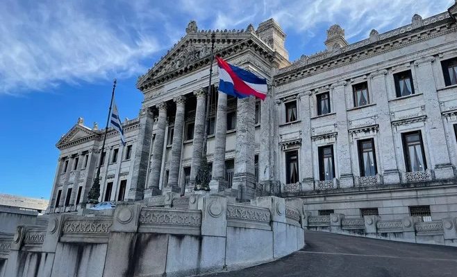 Así queda conformado el Parlamento; estos son los senadores por partido y por lista