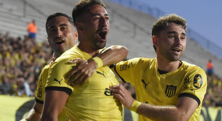 Clausura: Peñarol derrotó 2-0 a Wanderers en el Parque Viera y se mantiene líder de todo