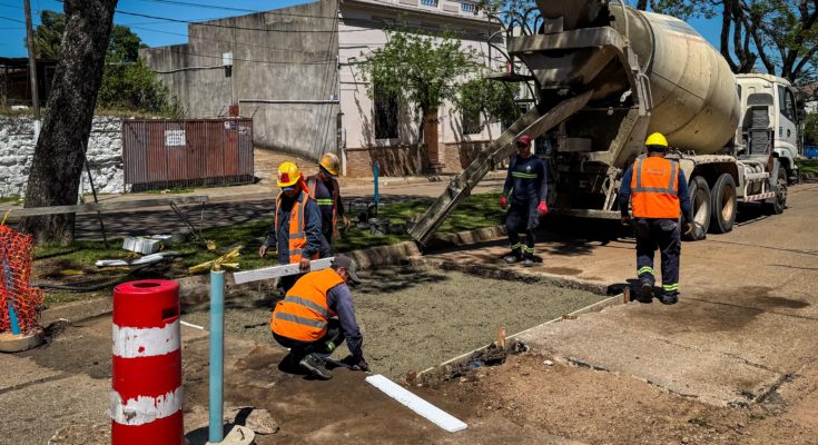 El Intendente recorrió las obras de recambio de paños de hormigón en el centro de Salto