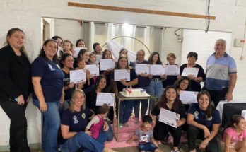 Jóvenes del interior: 15 mujeres de Colonia Garibaldi finalizan curso de Estética de Manos