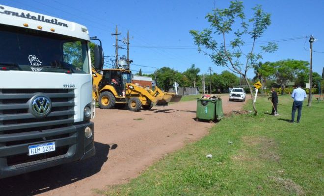 Intendente Andrés Lima destaca el trabajo de Servicios Públicos en Termas del Daymán