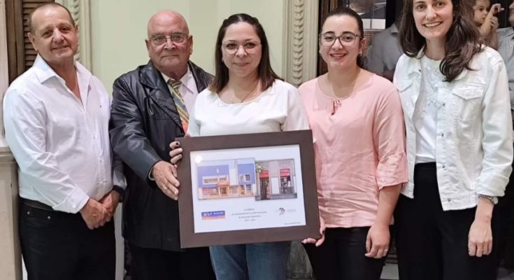 El Centro Comercial reconoce y celebra los 50° aniversarios de la Empresa CO.MA.J.A.