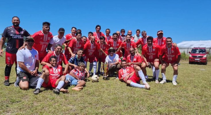 Ceibal ganó la Liguilla de la Divisional A de la Liga de Fútbol Súper Senior