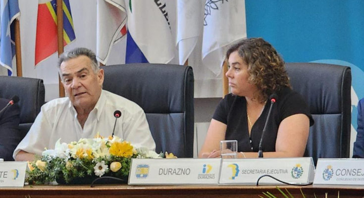 Carmelo Vidalín asume nuevamente la presidencia del Congreso de Intendentes