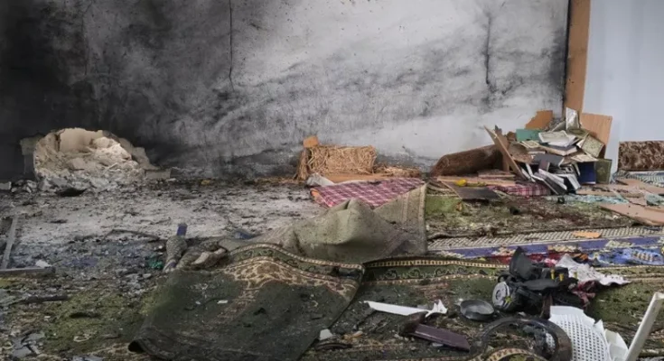 Al menos seis muertos y una veintena de heridos en explosión durante oraciones en mezquita en Siria