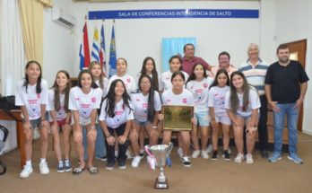 La Intendencia rinde homenaje a las campeonas nacionales de Ceibal Sub 14 femenino