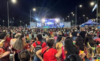 Intendente Lima destaca el exitoso lanzamiento del Carnaval Samba 2025 en Salto