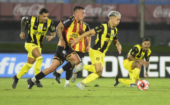 Apertura: Peñarol fue dominante y venció por 3-1 a Progreso en el Estadio Centenario