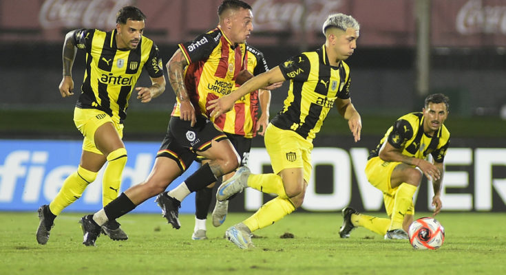 Apertura: Peñarol fue dominante y venció por 3-1 a Progreso en el Estadio Centenario