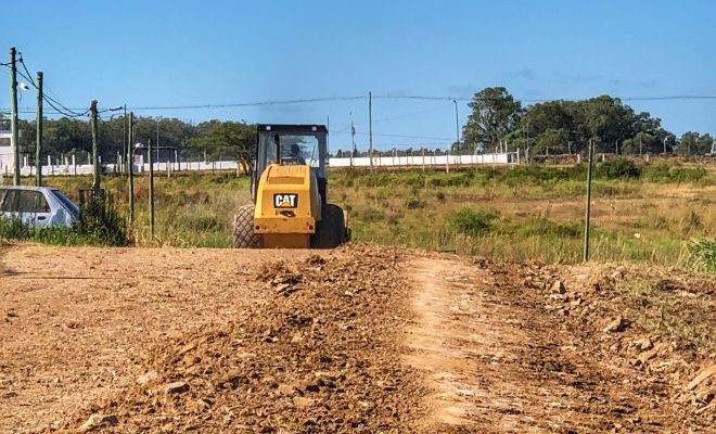 Intendencia de Salto avanza con el mantenimiento de calles en barrio Autódromo