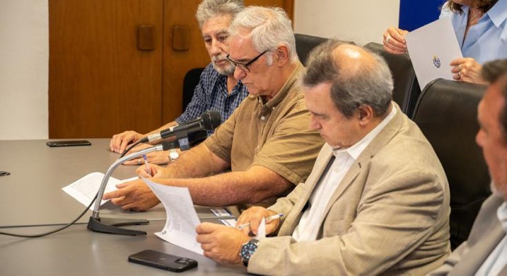 Ministerio de Vivienda y Fucvam suscribieron convenio para reducir tasa de préstamos al 2% anual