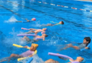 Clases gratuitas de natación en la piscina de barrio Arralde: Inscripciones abiertas