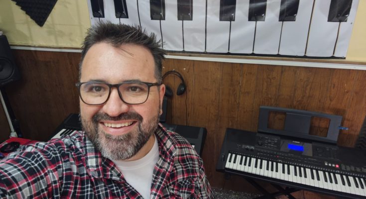 Celebración de 20 años de la Academia de Marcos Quevedo: Música, Terapia y Gratitud en Salto