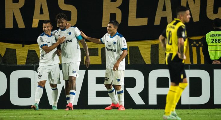 Apertura: Liverpool goleó 3-0 en su visita a Peñarol y lo bajó de la lucha por el título