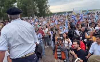 “Guillermo, amigo, el pueblo está contigo”: manifestación en apoyo a Besozzi en Soriano