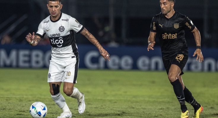 Libertadores: Peñarol no lo supo ganar y empató sin goles con Olimpia en Asunción