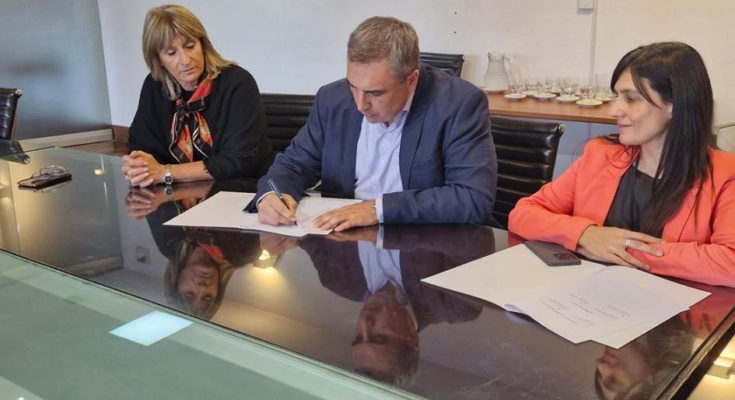 OSE y Aguas de Montevideo firmaron suspensión de plazos del contrato de proyecto Arazatí por 90 días