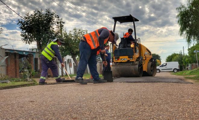 La Intendencia avanza con trabajos de bacheo en distintos puntos de la ciudad
