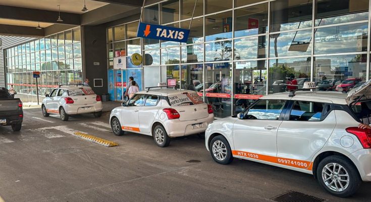 Declaran libre y transitoria la parada de taxímetros en la Terminal de Ómnibus del Salto Shopping
