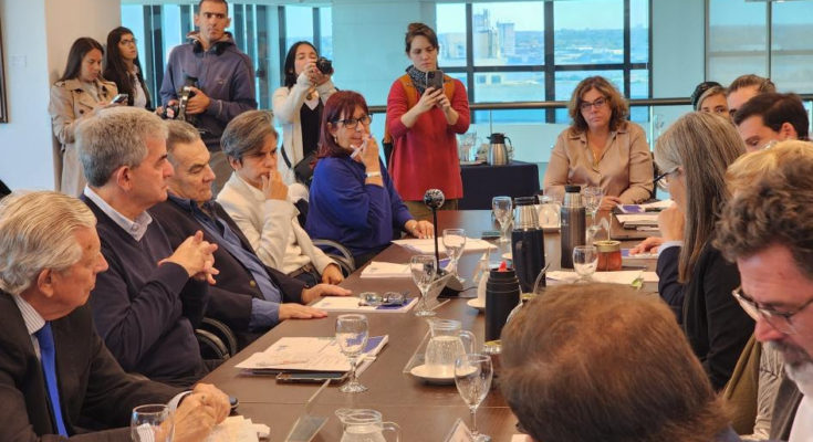 Descentralización aprobó proyectos vinculados al Fondo de Desarrollo del Interior y caminería rural entre otros