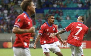 Libertadores: Nacional ganó 3-1 de atrás en su visita al Bahía y quedó tercero en su grupo