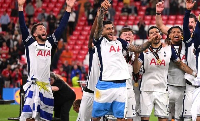 Rodrigo Bentancur sumó su título número 12, levantando al menos una copa con cada camiseta