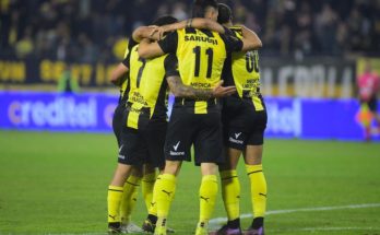 Intermedio: Peñarol venció 2-0 a Plaza Colonia y llegó a siete al hilo ganando en lo local