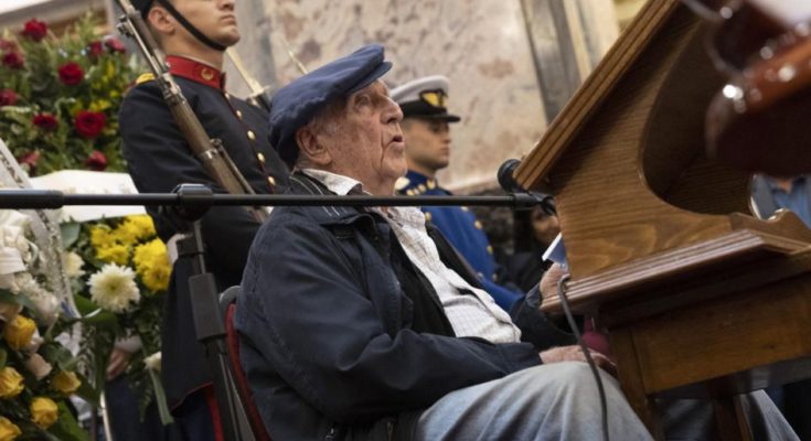 Mauricio Rosencof le dedicó un poema a José Mujica