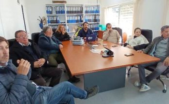 La Delegación uruguaya de la CARU visitó el Puente San  Martín y el laboratorio del Comité Científico