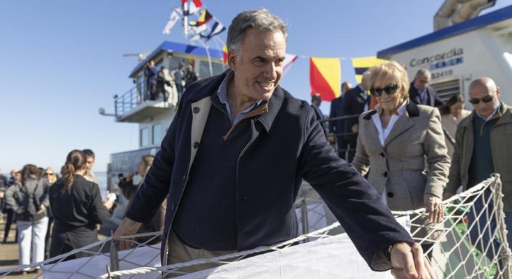Presidente Yamandú Orsi destacó potencial de transporte fluvial nacional